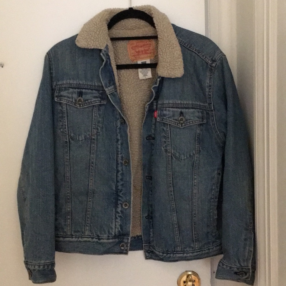 Levi’s sherpa lined denim jacket